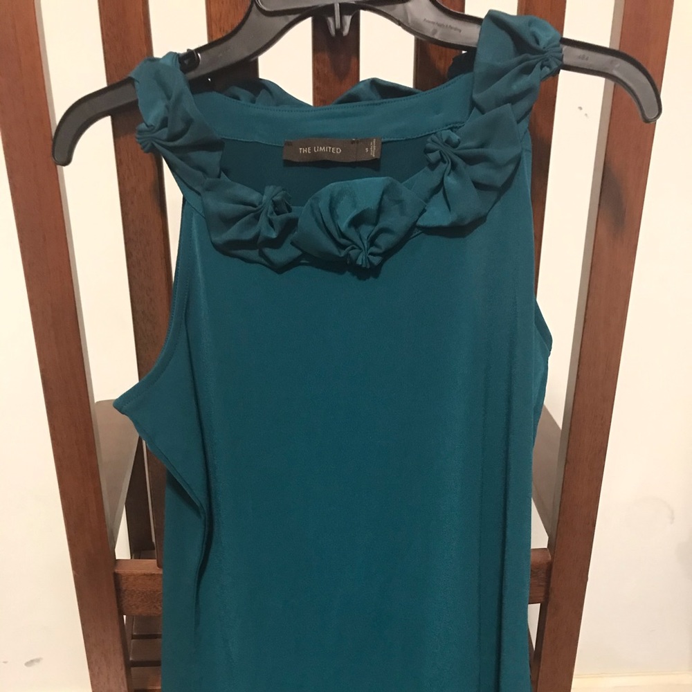 Teal sleeveless shirt